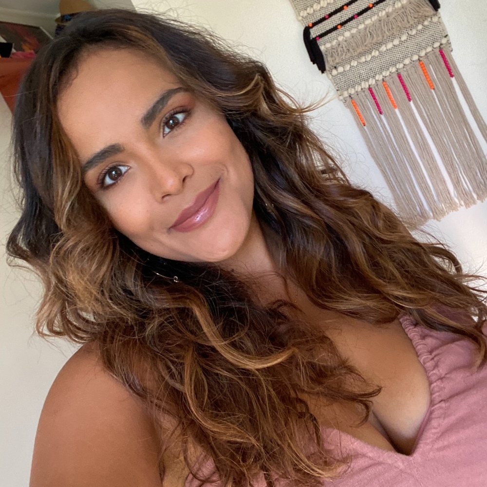 Meet your Posher, Rebeca
